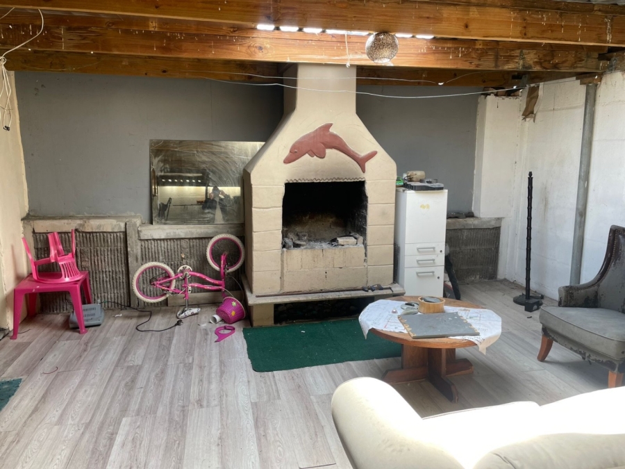  Bedroom Property for Sale in Eastridge Western Cape